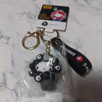 만박 x 산리오 블랙 헬로키티