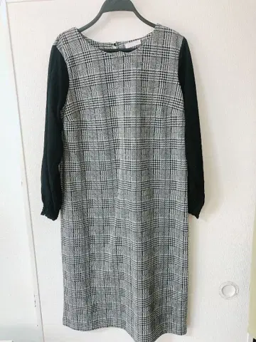 체크 무늬 긴팔 니트 원피스