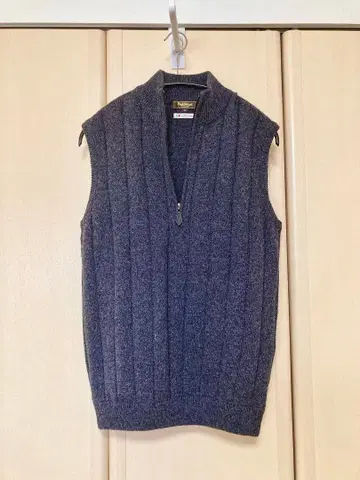 Paul Stuart 그레이 슬리브리스 스웨터 M