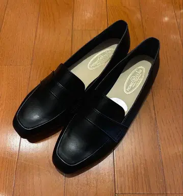 PICNIC CLUB 로퍼 일본제 M 사이즈 플랫슈즈