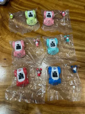 TWICE LOVELYS 풀백카 컬렉션