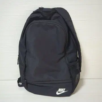 NIKE 블랙 럭색/백팩