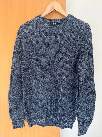 유니클로 크루넥 니트 스웨터 L 사이즈