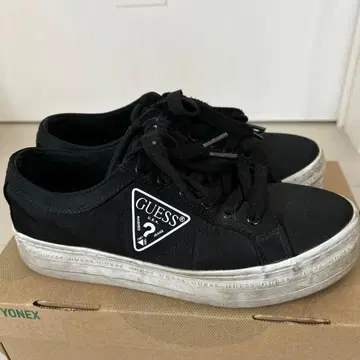 GUESS 블랙 스니커즈 스트링 슈즈 신발