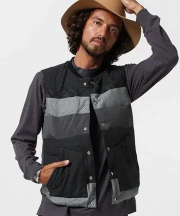 [ 새상품급 ] 나노 유니버스 x 니시카와 다운 리버시 베스트 M