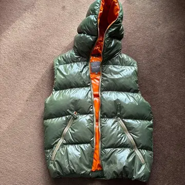 DUVETICA 후드 부착 다운 베스트 44