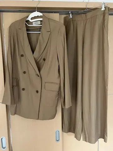 relume 베이지 더블 브레스트 자켓 팬츠 셋업