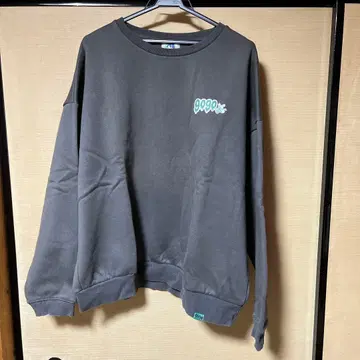 9990 그래픽 맨투맨 트레이닝복