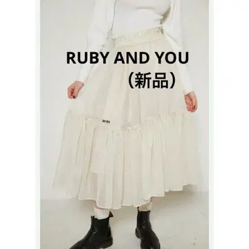 (새상품) RUBY AND YOU 자수 샤샤 스커트 아이보리