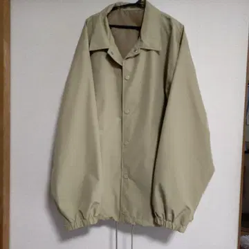 GU 베이지 버튼 달린 블루종