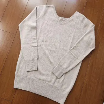 [ IENA SLOBE ] 예나스로브 베이지 V넥 니트 스웨터