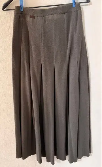 마드모아젤 논논 니트 플레어 스커트