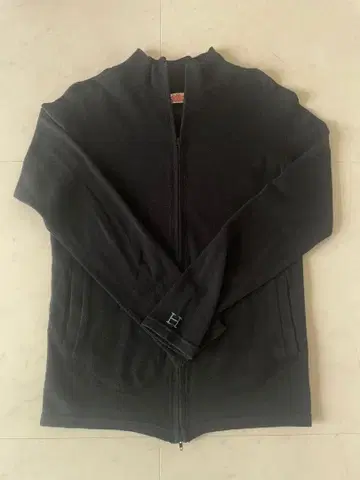 할리우드 런치마켓 스트레치 플라이스 더블 지퍼 H 자수