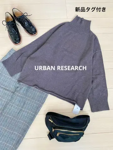 택 포함 새상품 어반 리서치 하이넥 니트 성숙 큐트