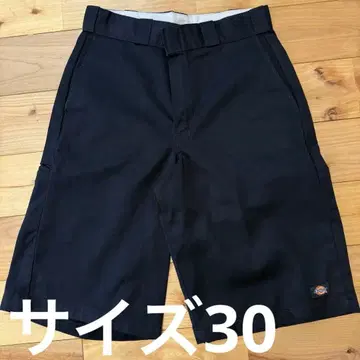 Dickies 블랙 하프 팬츠