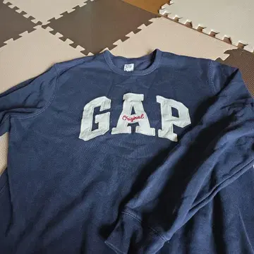 GAP 네이비 로고 맨투맨