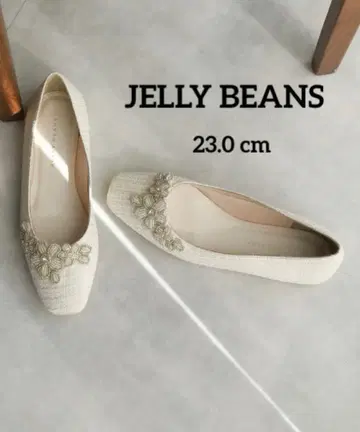 [ 새상품 ] [ 젤리빈스 ] 비즈 플라워 모티브 펌프스