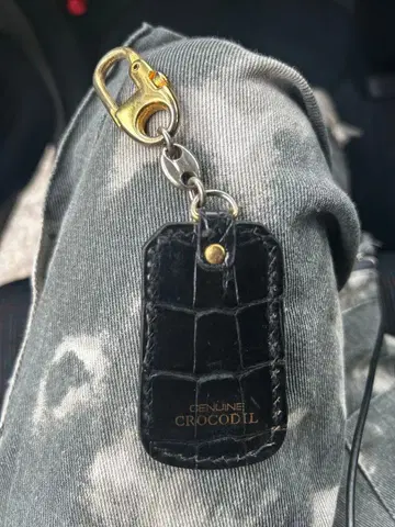 CROCODIL 천연 가죽 키링 블랙