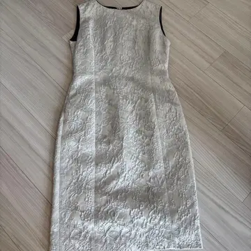 DAMA collection 자수 슬리브리스 원피스