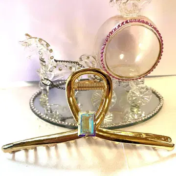 신상 스와로브스키 바네 클립