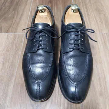 J.A. Ramis 가죽 드레스 신발