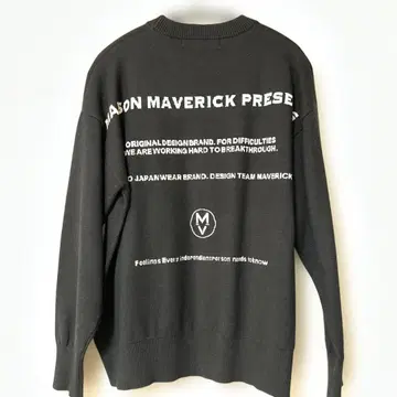 MAISON MAVERICK PRESENTS 블랙 스웨터