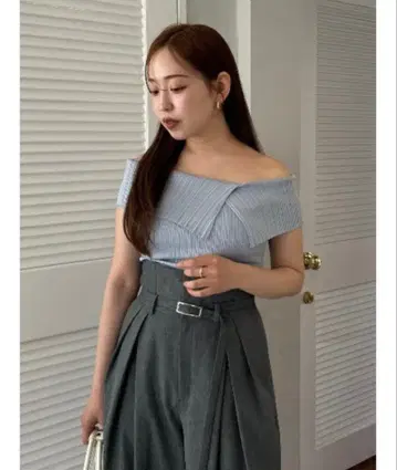 FRAY I.D 2WAY 오프숄더 슬릿 니트 프레이 아이디