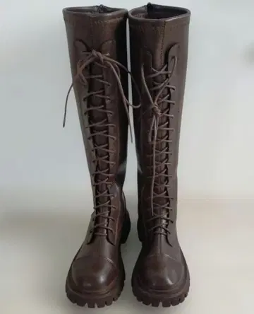 미사용 새상품 다크 브라운 레이스업 롱 부츠 22.5cm
