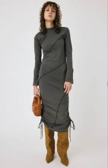 MOUSSY 올리브 그린 드레이프 디자인 원피스