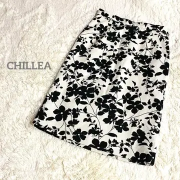 키리아 타이트 스커트 꽃무늬 무릎 기장 모노톤 올 패턴 일본제 고급  M