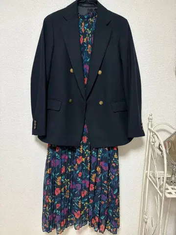 Mila Owen 꽃무늬 쉬폰 플리츠 원피스