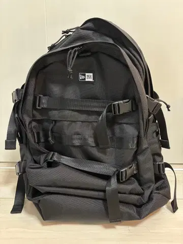 NEW ERA 커리어 팩 35L 블랙