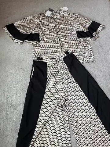 기하학 패턴 블랙 화이트 셋업