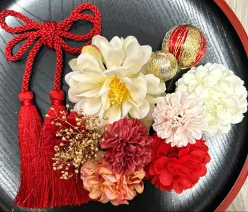 성인식 일본 의류 후리소데 시치고산 머리 장식