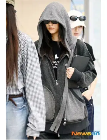 COYSEIO 24FW EARMUFFS HOOD ZIP-UP