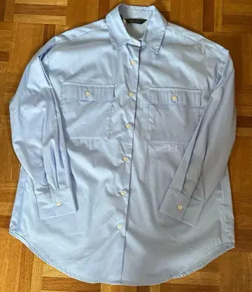미사용 새상품 택 포함 GALLORIA 라이트 블루 긴팔 셔츠 S 사이즈