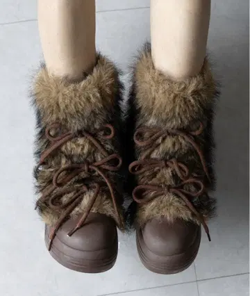 볼륨 인조 모피 부츠 me+em select