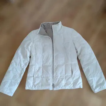 이론 화이트 퀼팅 다운 자켓