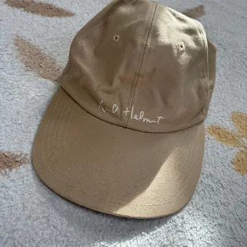 베이지색 캔버스 캡