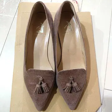 부티크 오사키 태슬 장식 스틸레토 펌프스