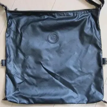 헌팅월드 블랙 숄더 사선 크로스백 나일론제