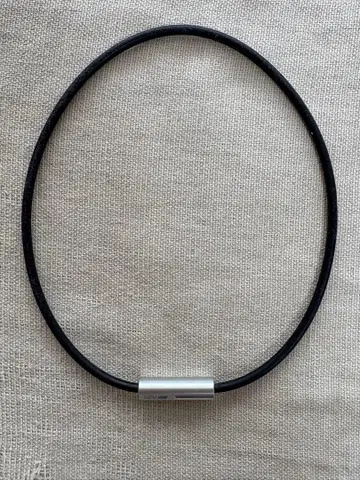 SEV 심플 블랙 목걸이