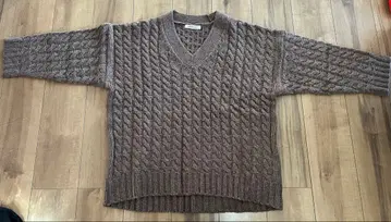 OUTERSUNSET 브라운 V넥 스웨터