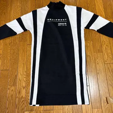 adidas 하이넥 맨투맨 원피스