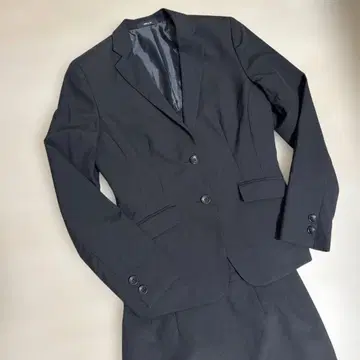 새상품급 컴시즘 스커트 수트 셋업