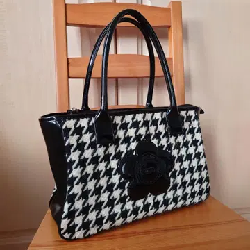 MARY QUANT 마리콴트 핸드백 데이지