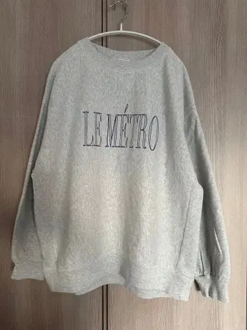 슬로브 이에나 LE METRO 맨투맨