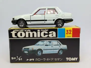 토미카 블랙 상자 일본제 카롤라 4도어 세단