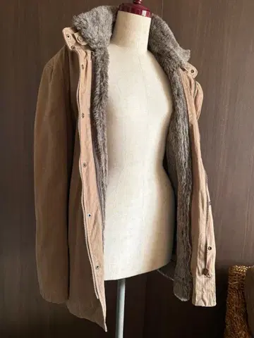 GLEVANS 베이지 모즈 코트 L