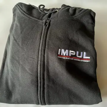 IMPUL 블랙 집업 후드티